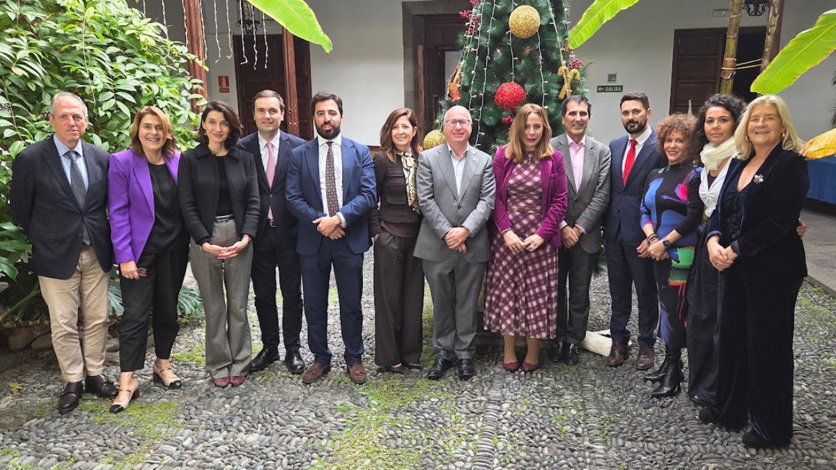 Portada de La Procura canaria participa en la I Jornadas Formativas PROLAJ: Por una justicia más eficaz frente a la violencia de género celebrada en Gran Canaria