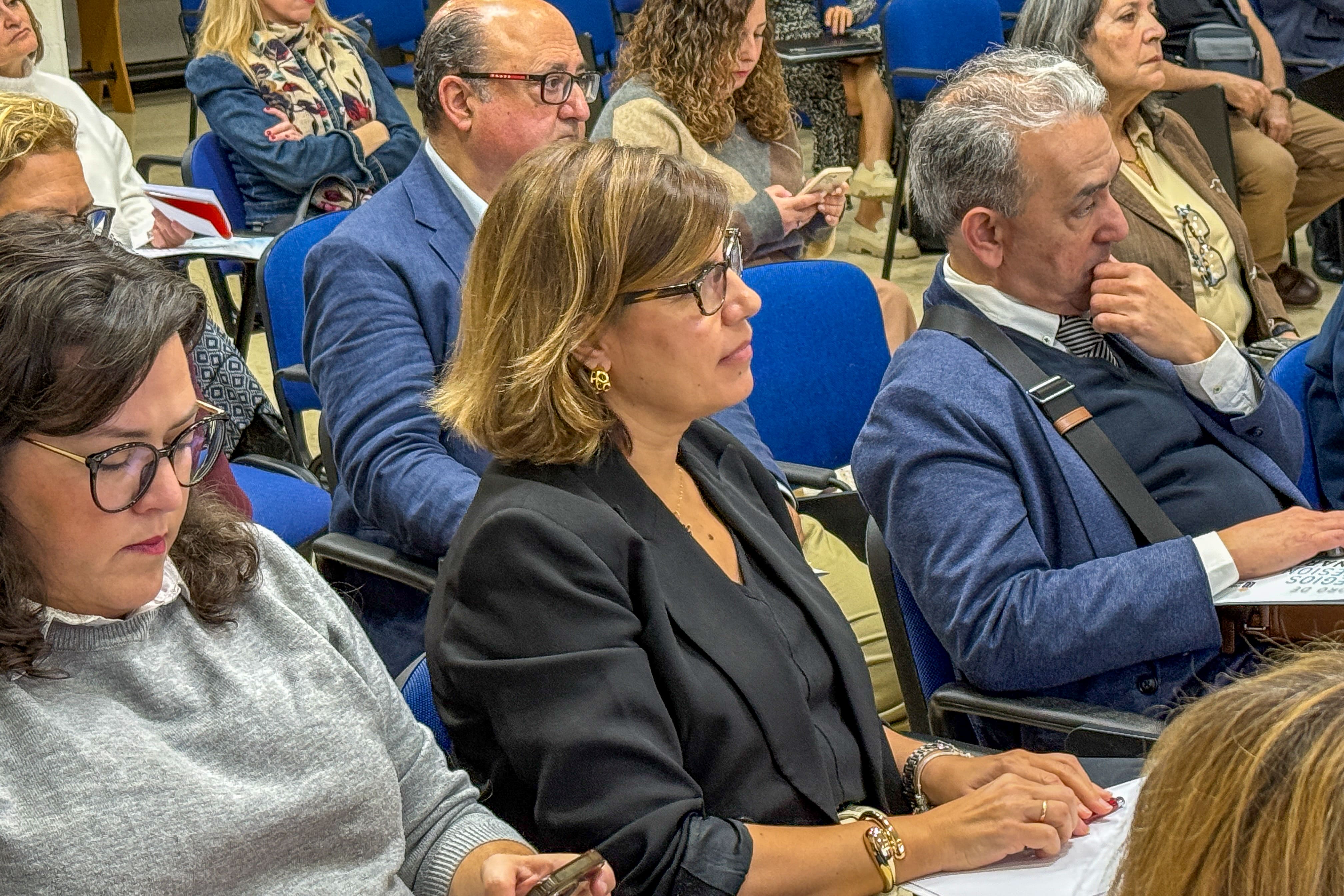 Portada de La decana del Ilustre Colegio de Procuradores de Santa Cruz de Tenerife, Gloria Oramas, asistió al II Foro de Colegios Profesionales de Canarias celebrado en Santa Cruz de Tenerife