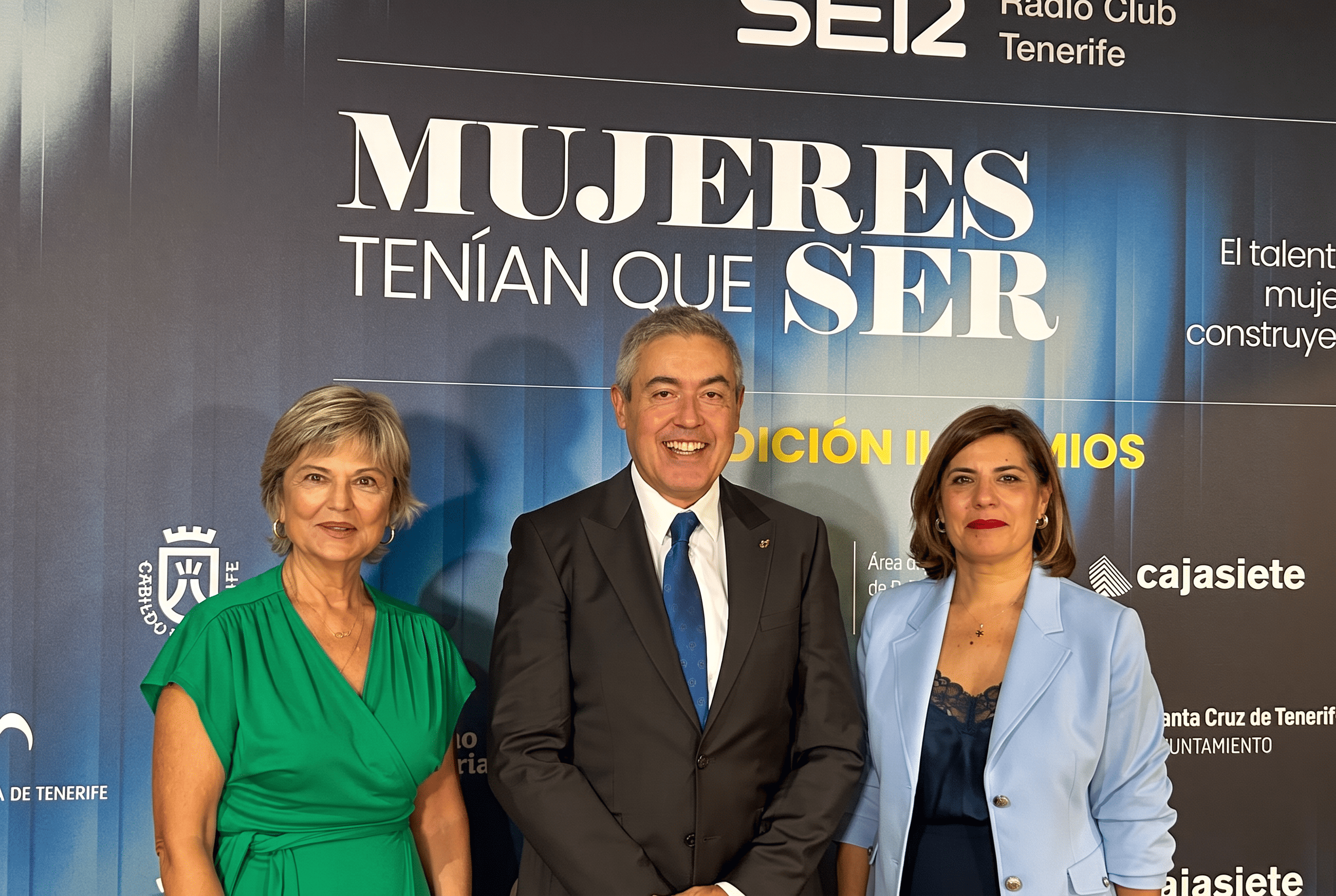 Portada de Gloria Oramas Reyes, Decana del Ilustre Colegio de Procuradores de Santa Cruz de Tenerife, asistió a la II edición de los premios ‘Mujeres tenían que SER’